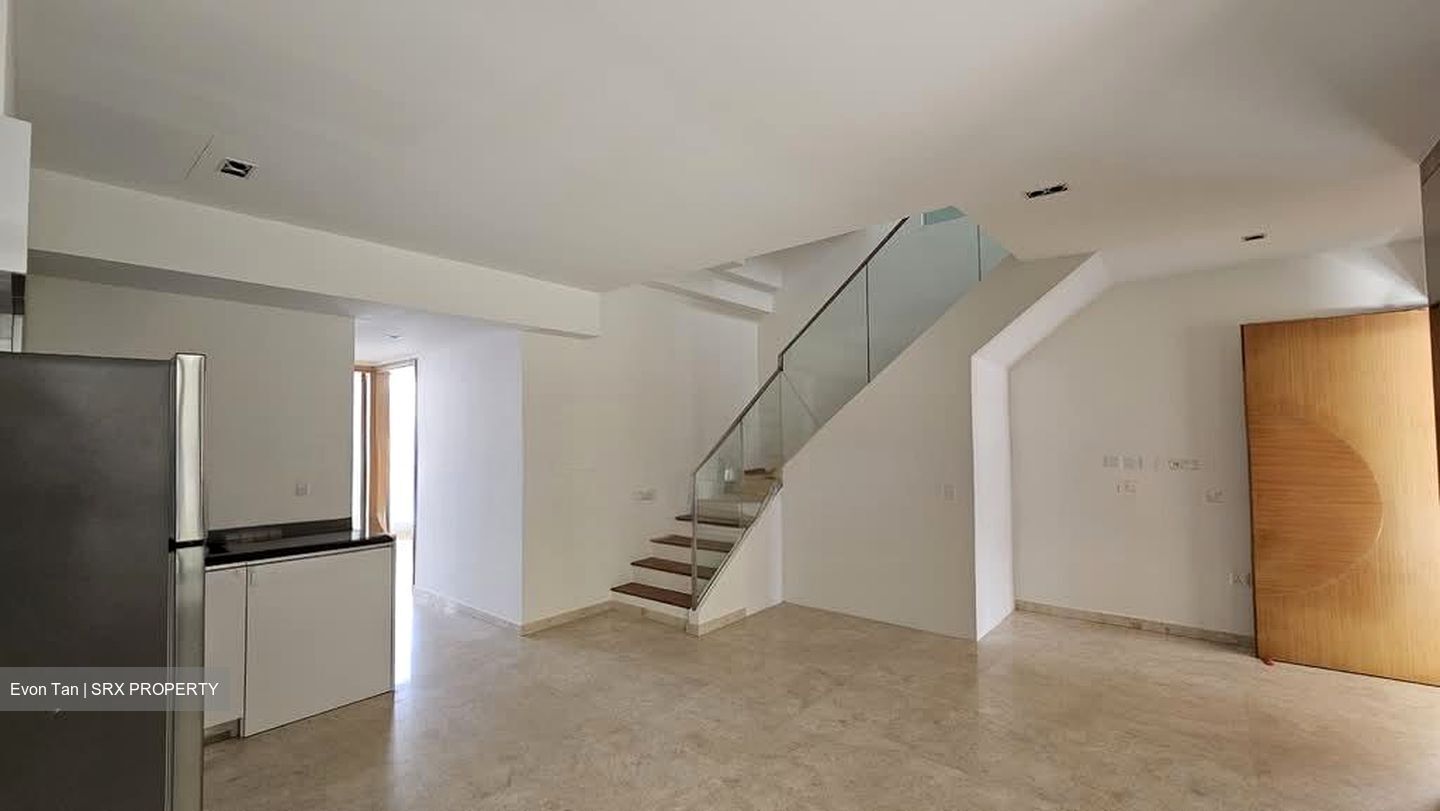 The Red House (D15), Apartment #557590421